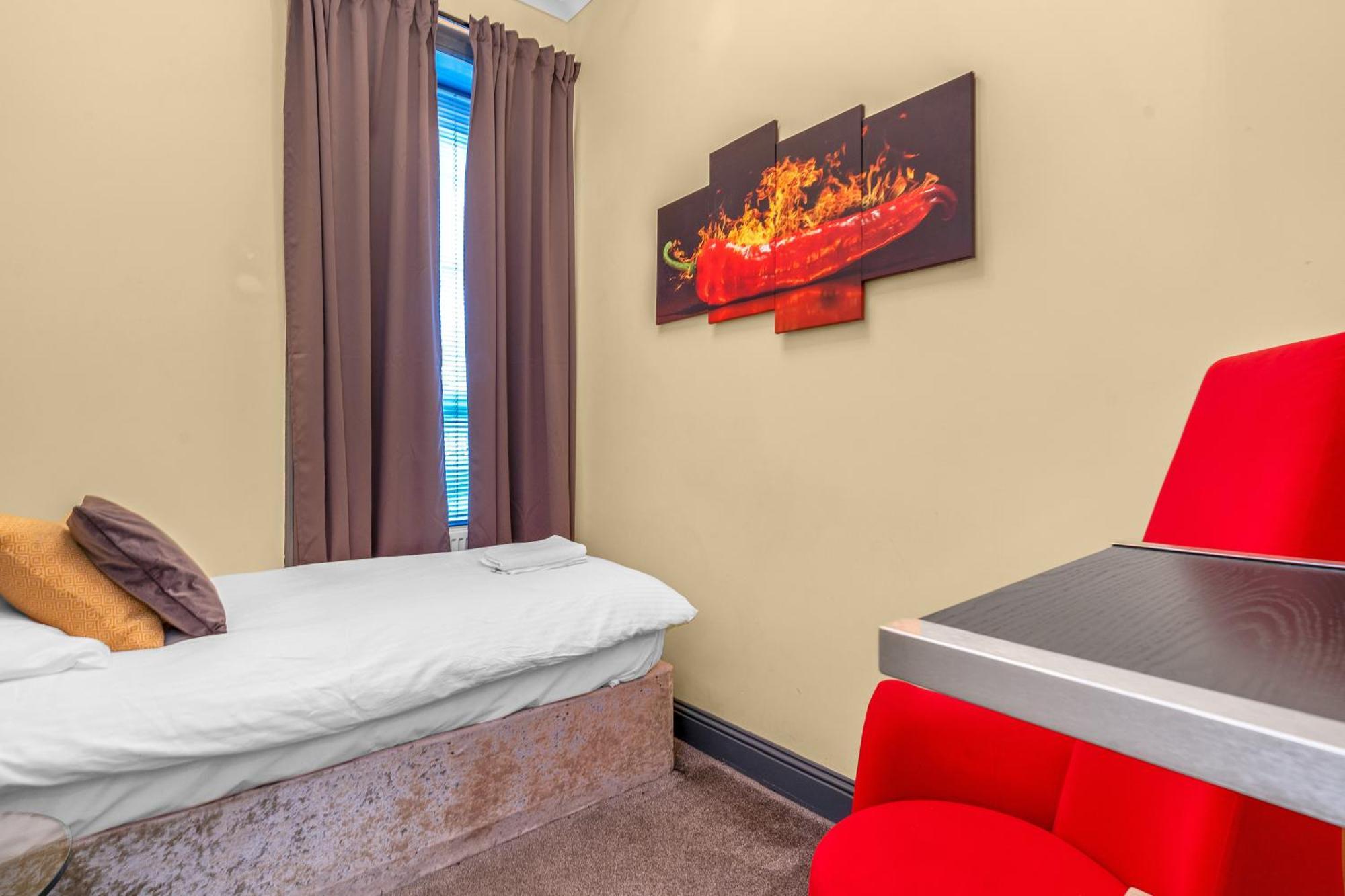 Cosy Modern City Centre Flat Edinburg Exteriör bild