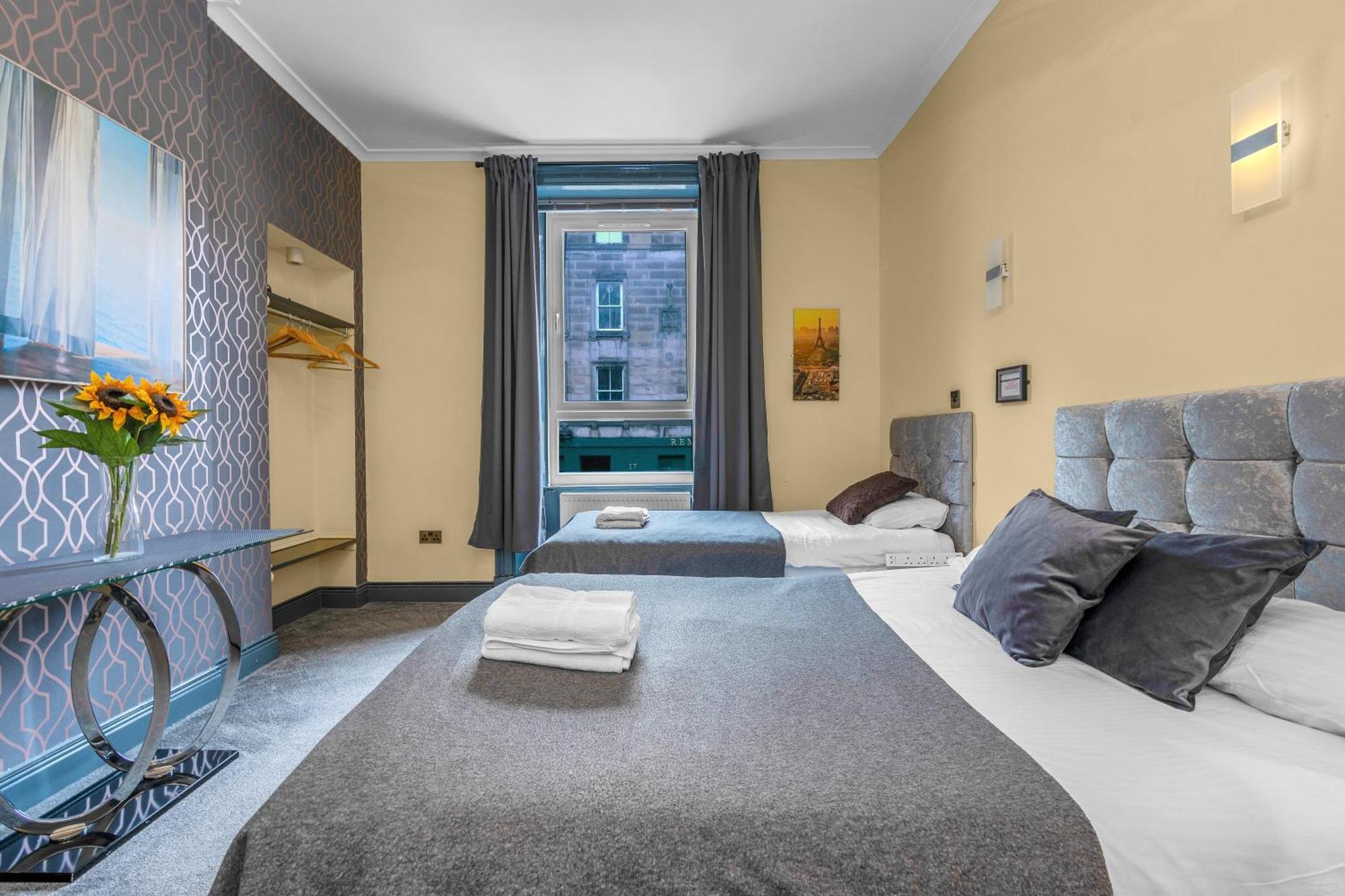 Cosy Modern City Centre Flat Edinburg Exteriör bild
